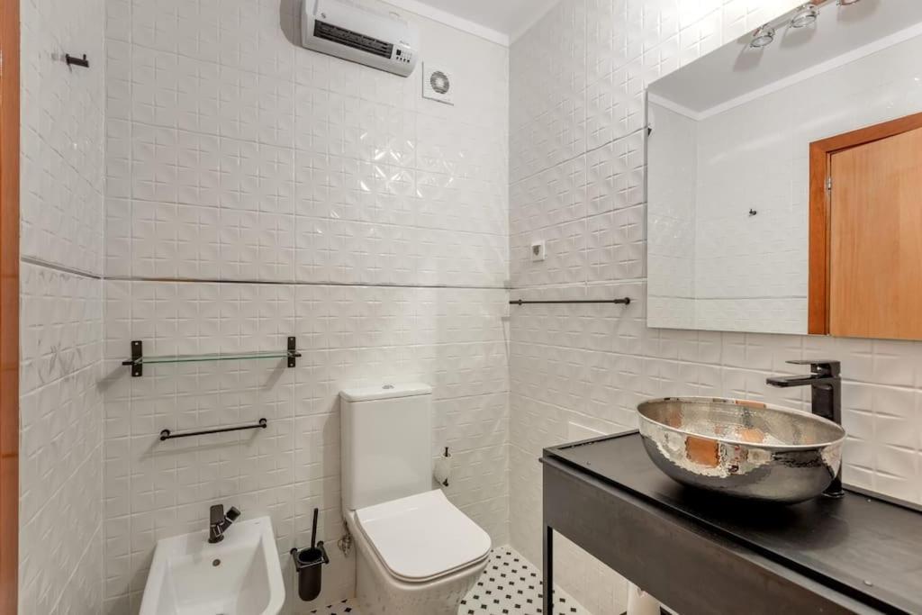Spacious 3-Bedroom Condo In Lisboa Eksteriør billede