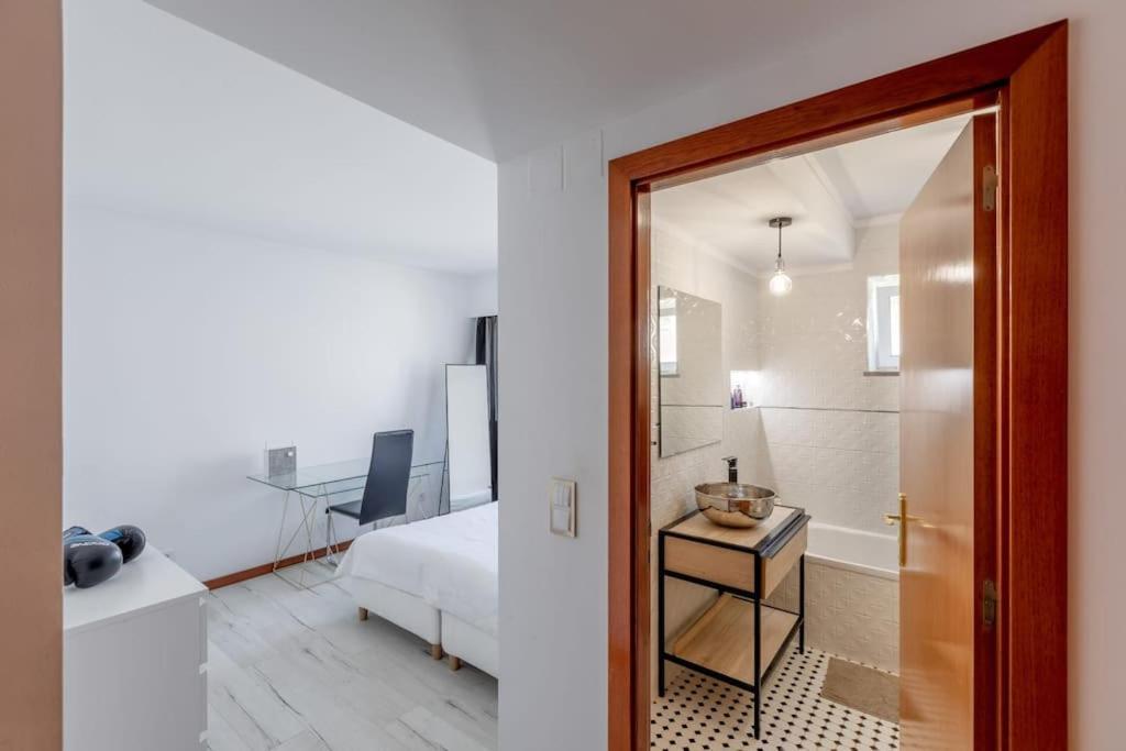 Spacious 3-Bedroom Condo In Lisboa Eksteriør billede